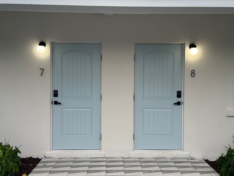 More Photos Of 351 NE 7th Ave, Delray Beach Apartments For Sale