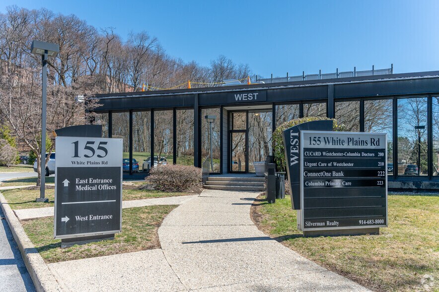 More Photos Of 153 White Plains Rd, Tarrytown Medical For Lease