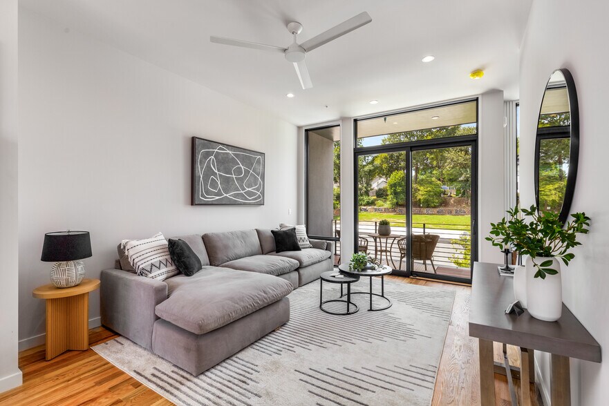 More Photos Of 105 Georgia Ave SE, Atlanta Apartments For Sale