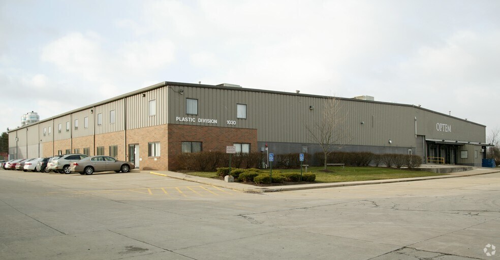 Primary Photo Of 1030 W Smith Rd, Medina Warehouse For Sale