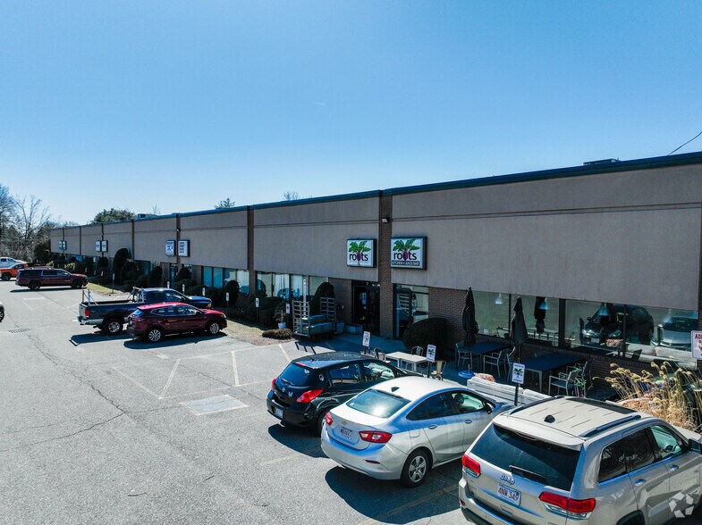 More Photos Of 100 Crawford St, Leominster Warehouse For Lease