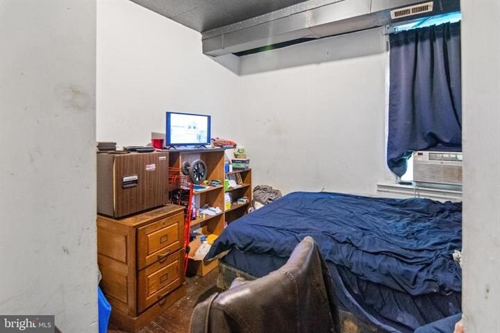 More Photos Of 301 S Ann St, Baltimore Storefront Retail Residential For Sale