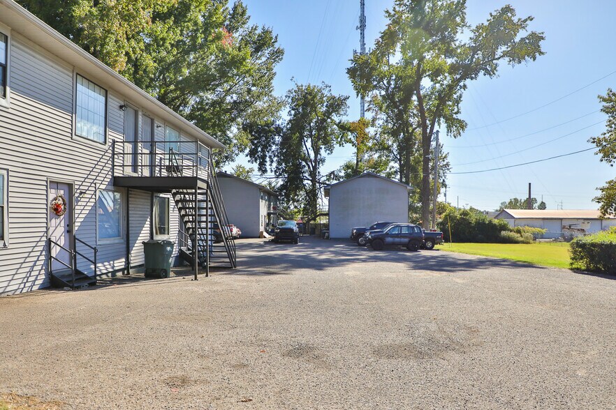 More Photos Of 422 W Jackson St, Union City Apartments For Sale