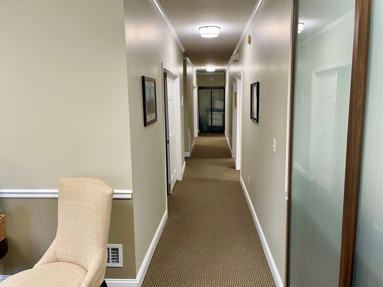 More Photos Of 305 Pierce Ave, Macon-Bibb Office Residential For Lease
