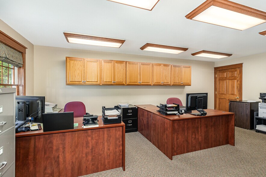 More Photos Of 820 N Michigan Ave, Saginaw Office For Sale