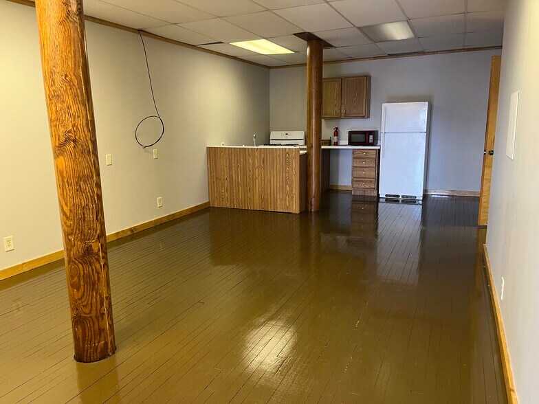 More Photos Of 120 N Main St, Churubusco Storefront Retail Residential For Sale