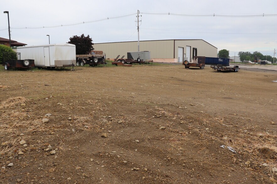 More Photos Of Main @ 1st, Winner Land For Sale