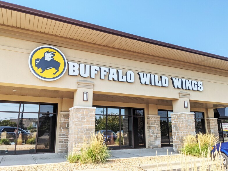 More Photos Of 1015-1023 Brook Forest Ave, Joliet Storefront For Lease