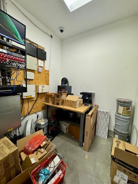 More Photos Of 1894 E Hobsonway, Blythe Fast Food For Sale