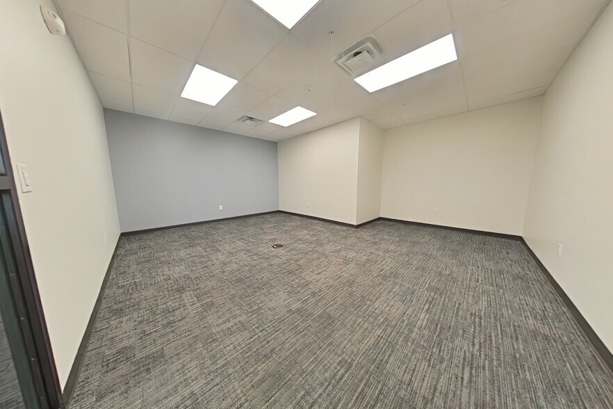 More Photos Of 5670 Aurora Way, McCordsville Warehouse For Sale