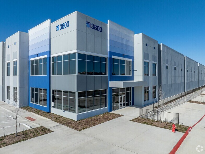 More Photos Of 3700 Sunrise Rd, Round Rock Unknown For Lease