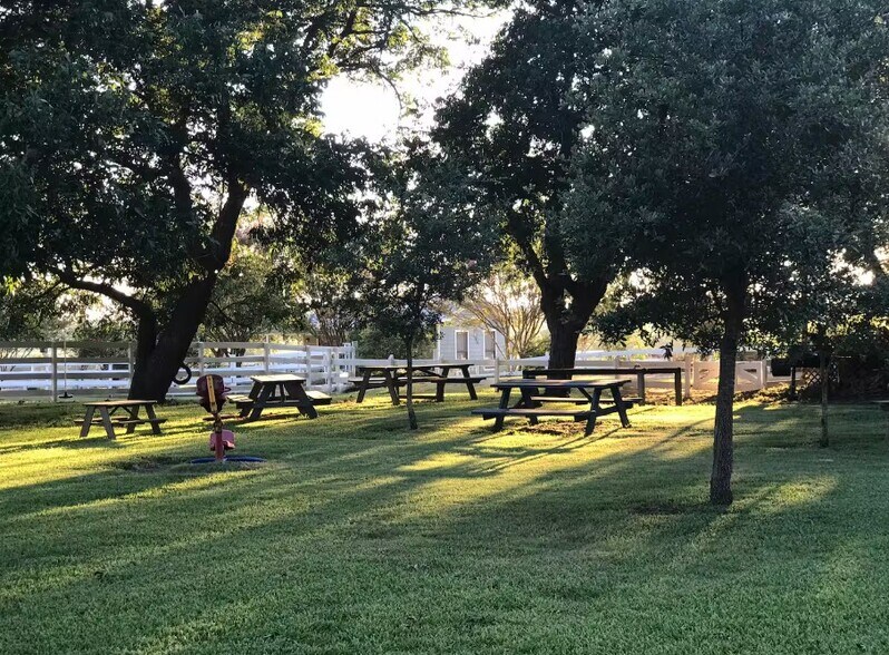 More Photos Of 1281 Post Oak Point Rd, New Ulm Hospitality For Sale