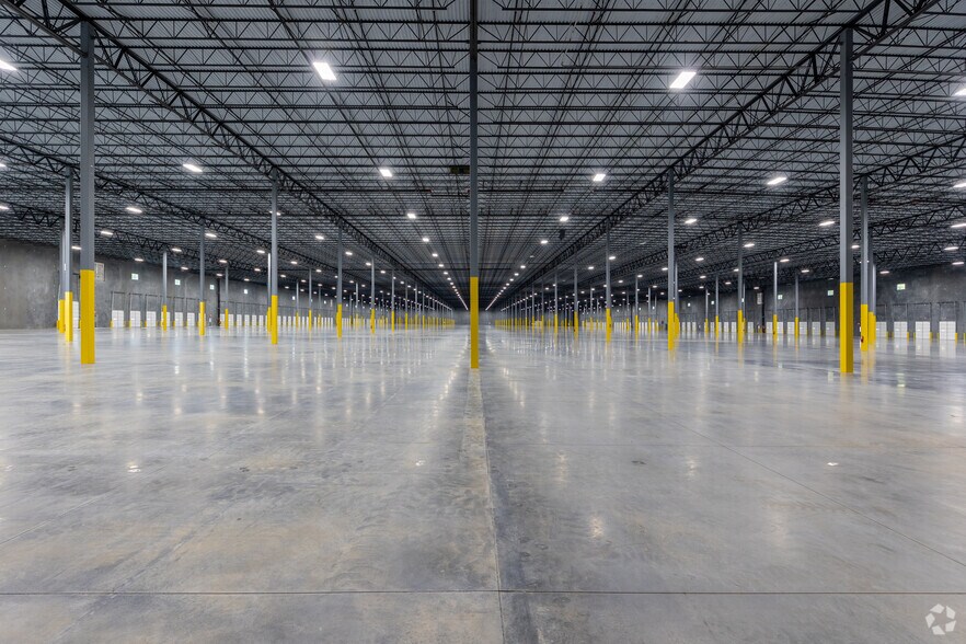 More Photos Of 134 Long Rd, Williamston Distribution For Sale