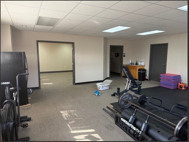 More Photos Of 950 S Marr Rd, Columbus Warehouse For Lease