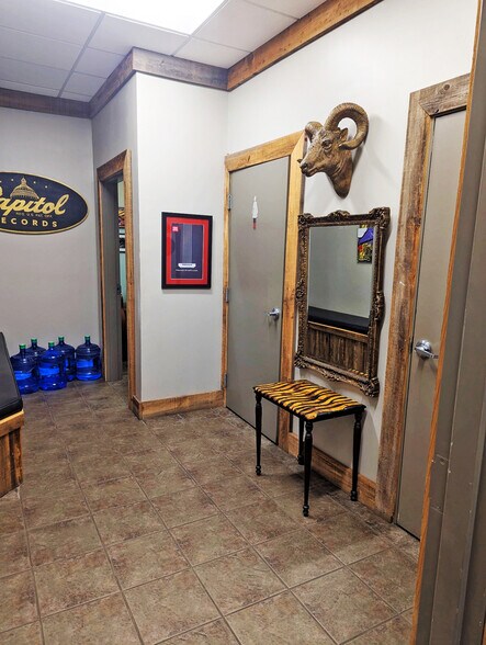 More Photos Of 5788 US-90 Hwy, Theodore Showroom For Lease