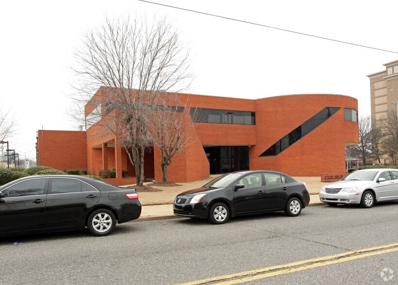 More Photos Of 485 Beale St, Memphis Office For Sale