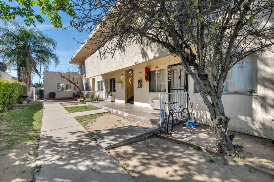 More Photos Of 17926 Schoenborn St, Northridge Apartments For Sale
