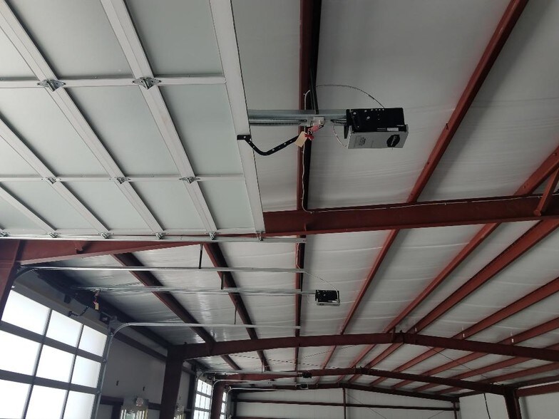 More Photos Of 811 Stonecrest Rd, Argyle Showroom For Lease