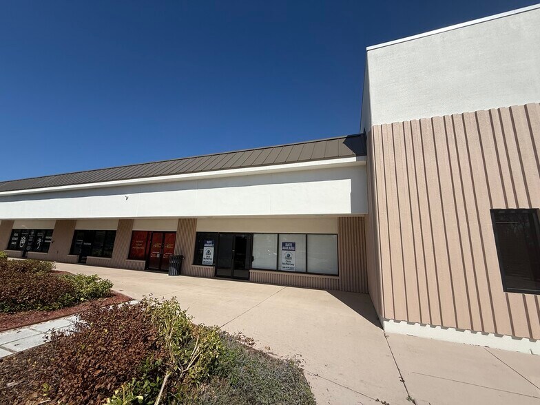 Primary Photo Of 369 Bill France Blvd, Daytona Beach General Retail For Lease