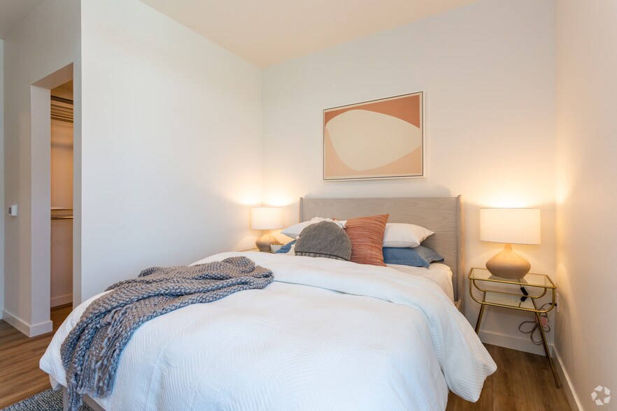More Photos Of 700 Waterfront Way, Vancouver Apartments For Lease
