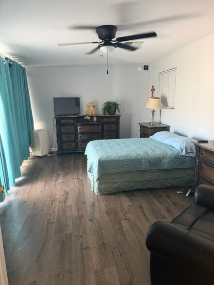 More Photos Of 47th Ave & Cactus Rd, Glendale Assisted Living For Sale