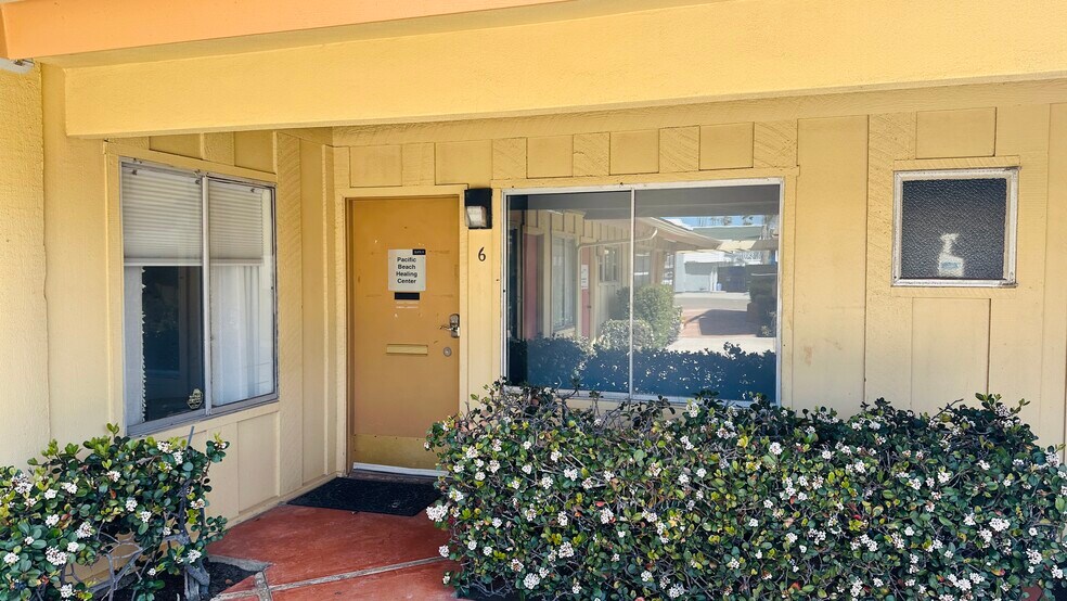 More Photos Of 4747 Mission Blvd, San Diego Medical For Lease