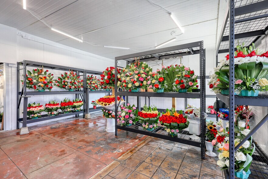 More Photos Of 784 Crocker St, Los Angeles Warehouse For Sale