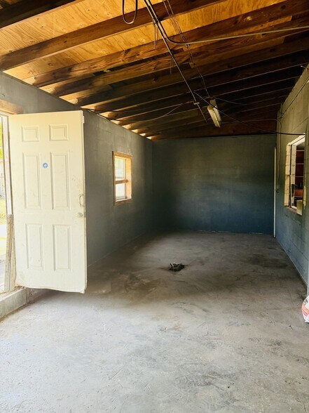 More Photos Of 3425 N 15th St, Tampa Auto Repair For Sale
