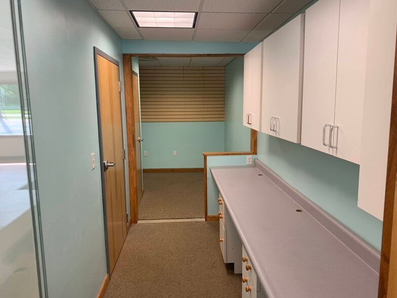 More Photos Of 217 Pearl St, Essex Junction Freestanding For Sale
