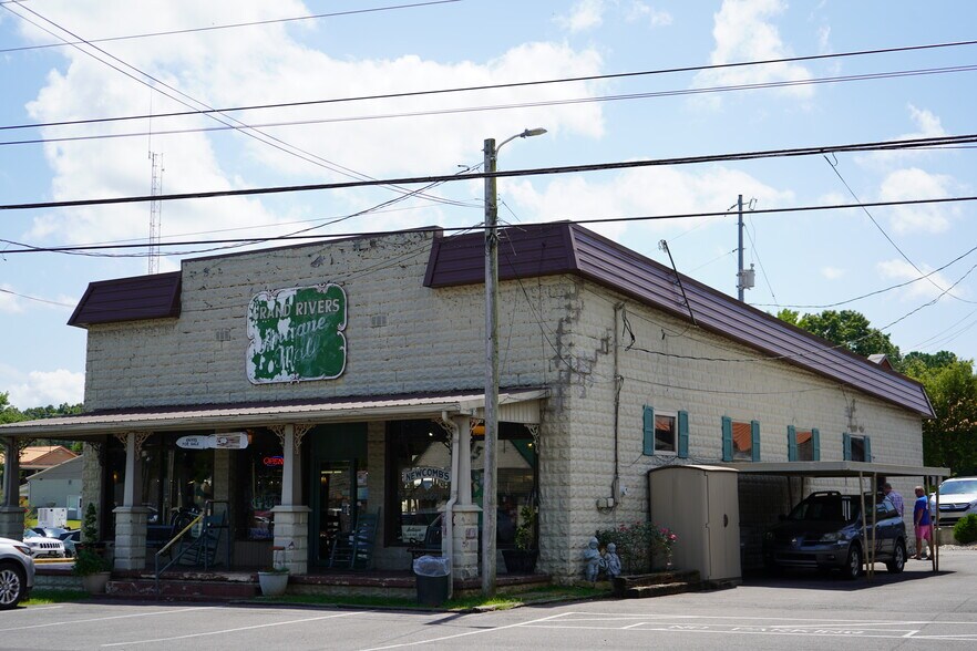 More Photos Of 1817 Jh Obryan Ave, Grand Rivers Storefront Retail Residential For Sale