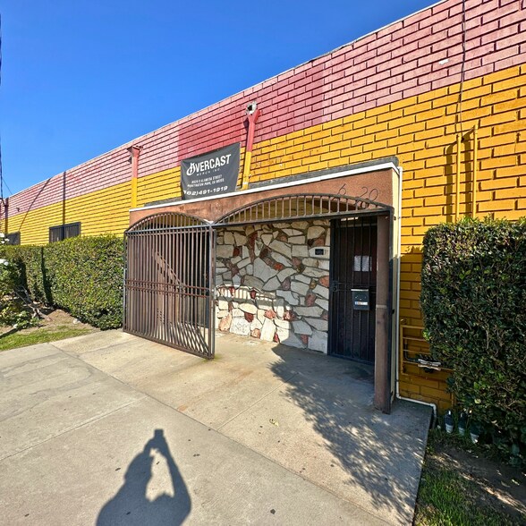 More Photos Of 6520 Alameda St, Huntington Park Warehouse For Lease