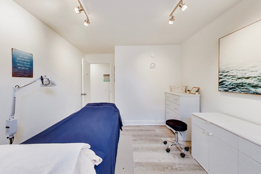 More Photos Of 5528A Hempstead Way, Springfield Office For Sale