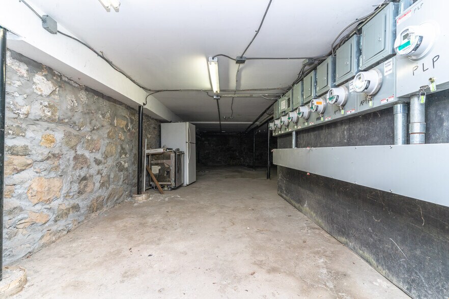 More Photos Of 251-253 Metropolitan Ave, Brooklyn Apartments For Lease