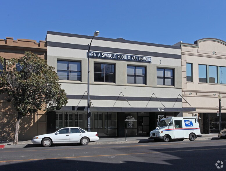 Primary Photo Of 912 11th St, Modesto Office For Lease
