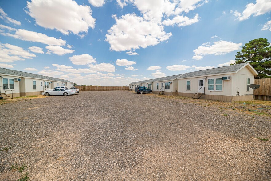 More Photos Of 4301 S County Road 1135, Midland Specialty For Sale