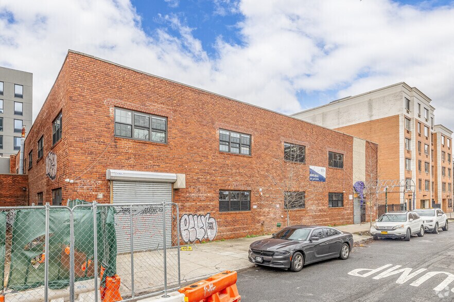 More Photos Of 400 Thatford Ave, Brooklyn Schools For Lease