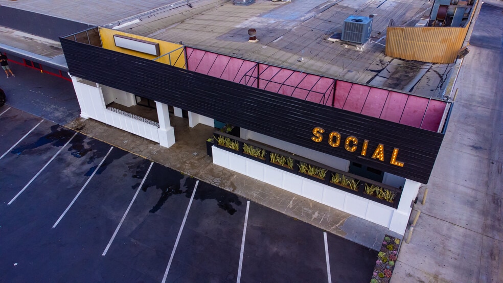 More Photos Of 512 W 19th St, Costa Mesa Restaurant For Sale