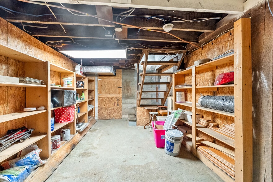 More Photos Of 15115 Forest Road, Forest Office For Lease