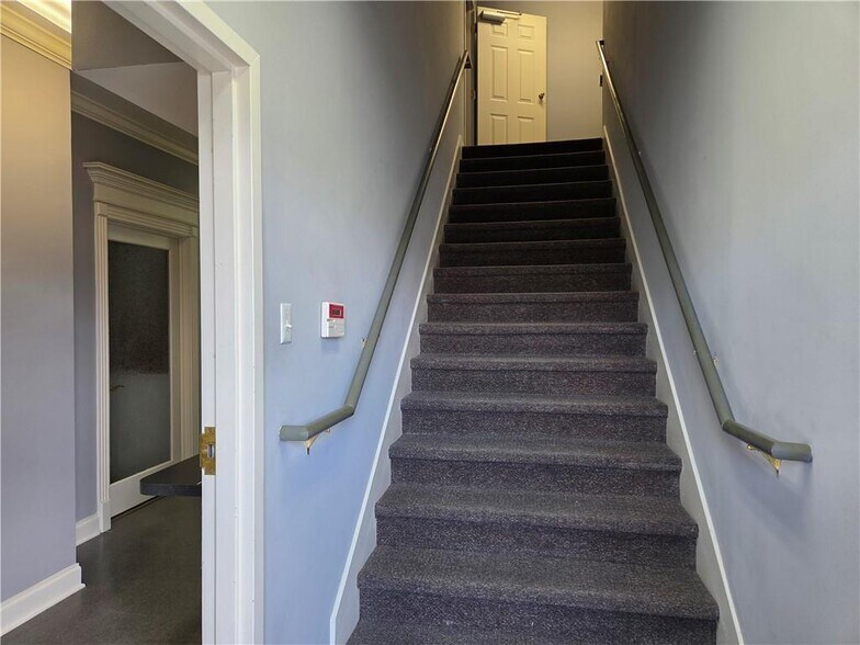 More Photos Of 1065 Muller Pky, Westwego Office For Sale