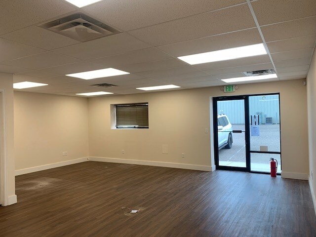 More Photos Of 332 Mountain View Dr, Johnstown Warehouse For Lease