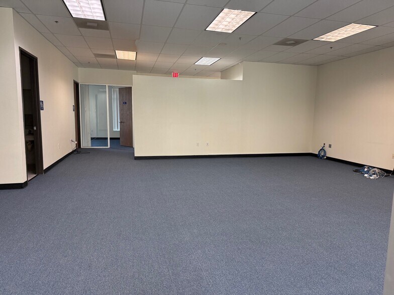 More Photos Of 4234 Green River Rd, Corona Medical For Lease