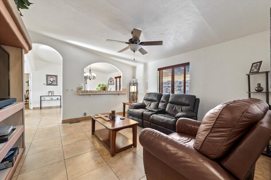 More Photos Of 706 N Old Hwy 77, Mammoth Restaurant For Sale