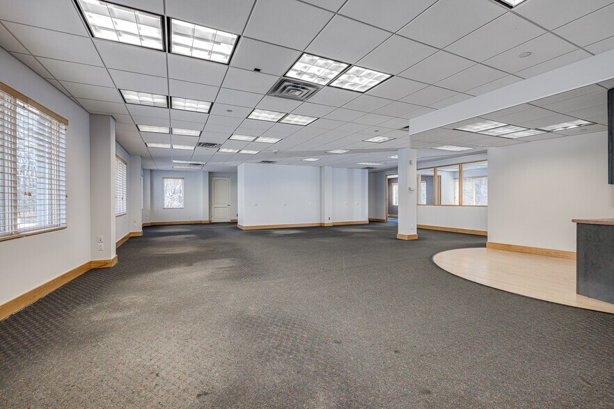 More Photos Of 12455 Ridgedale Dr, Minnetonka Office For Lease