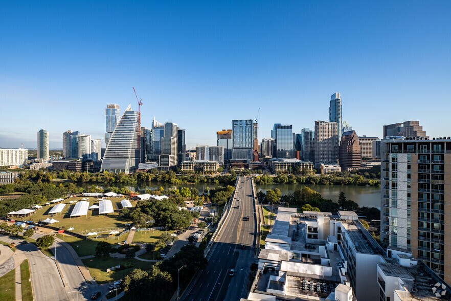 More Photos Of 401 S 1st St, Austin Office For Sale
