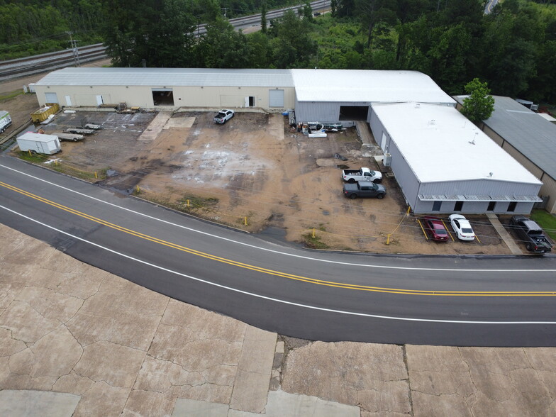 Primary Photo Of 1102-1108 Weems St, Jackson Warehouse For Lease