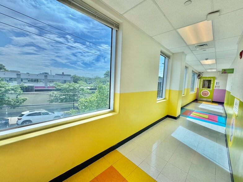 More Photos Of 215-15 Northern Blvd, Bayside Storefront Retail Office For Lease