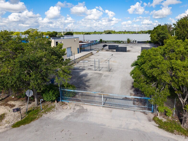 More Photos Of 23600 SW 132 Ave, Homestead Service For Lease