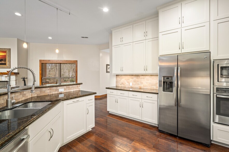 More Photos Of 145 State Loop 92, La Grange Specialty For Sale