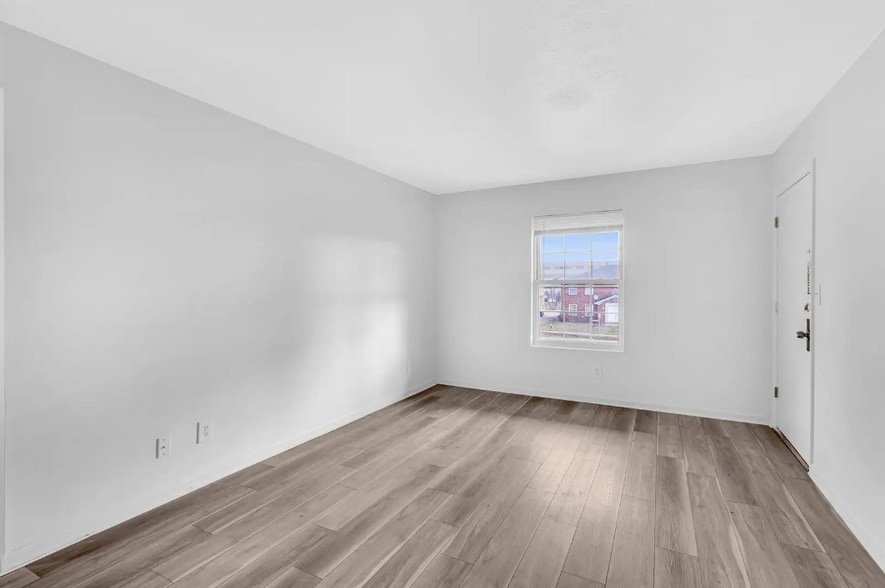 More Photos Of , Louisville Multifamily For Sale