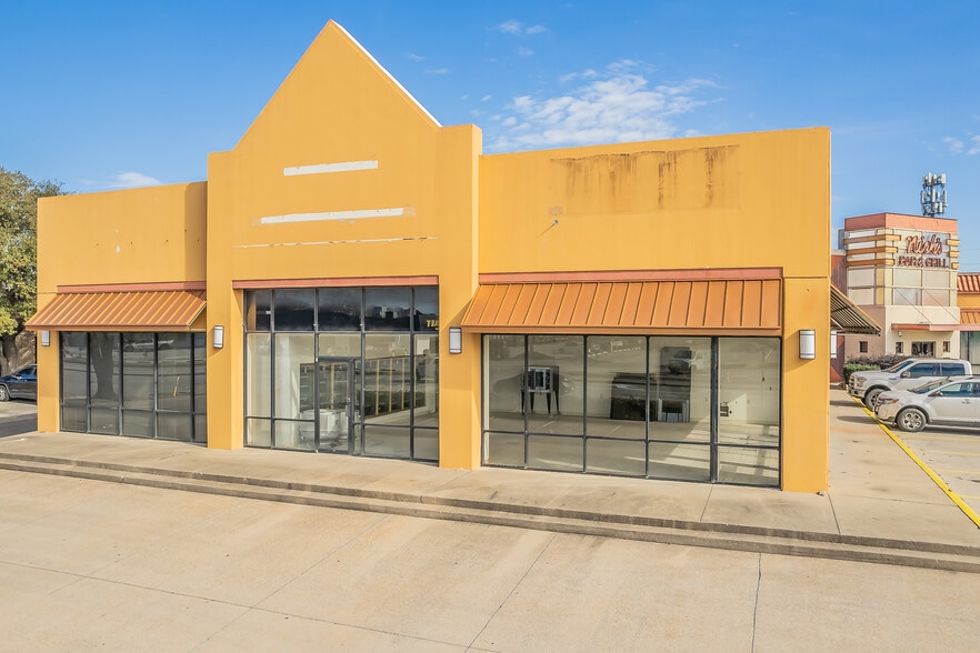 More Photos Of 5110 Paige Rd, The Colony Unknown For Lease